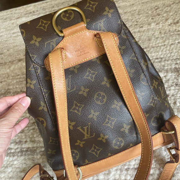 Louis Vuitton Monogram Montsouris MM backpack - Picture 5 of 14